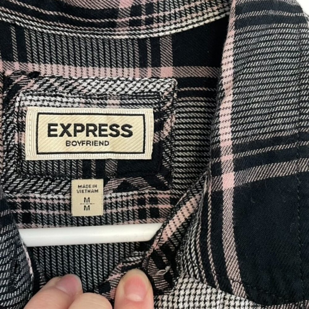 EXPRESS Patch Pocket Plaid Boyfriend Shirt Black White Flannel Button Down Tunic - Picture 4 of 16
